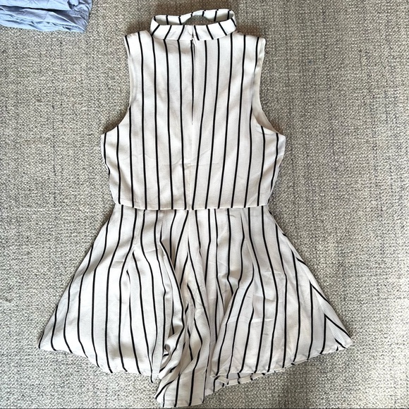 Romper - size small - Picture 3 of 8